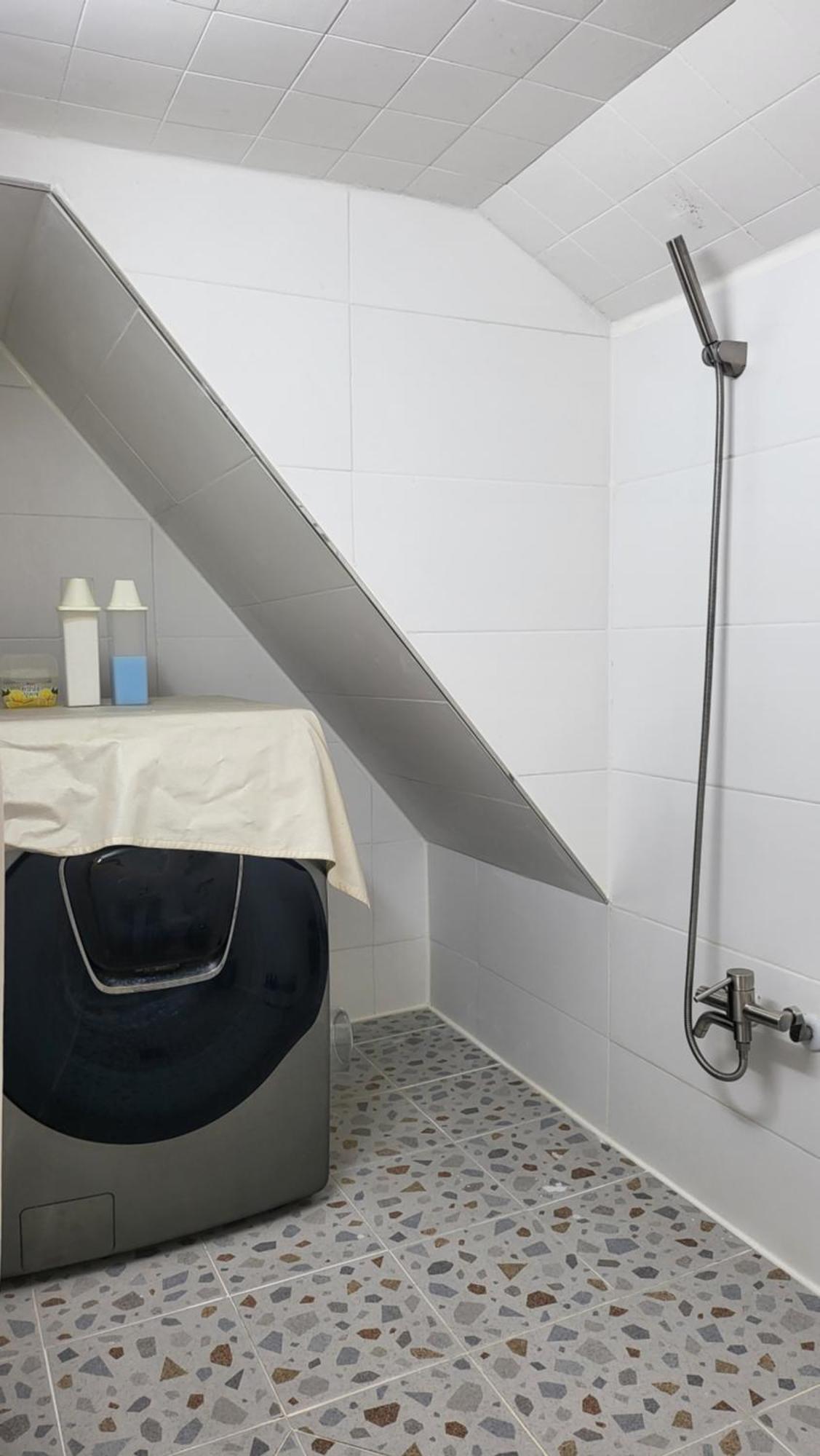 New, Private, 3 Rooms, Hongdae, 6 Persons Apartment Seoul
